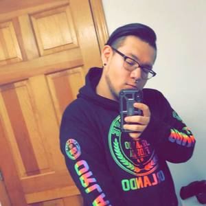 Meet your Posher, Carlos